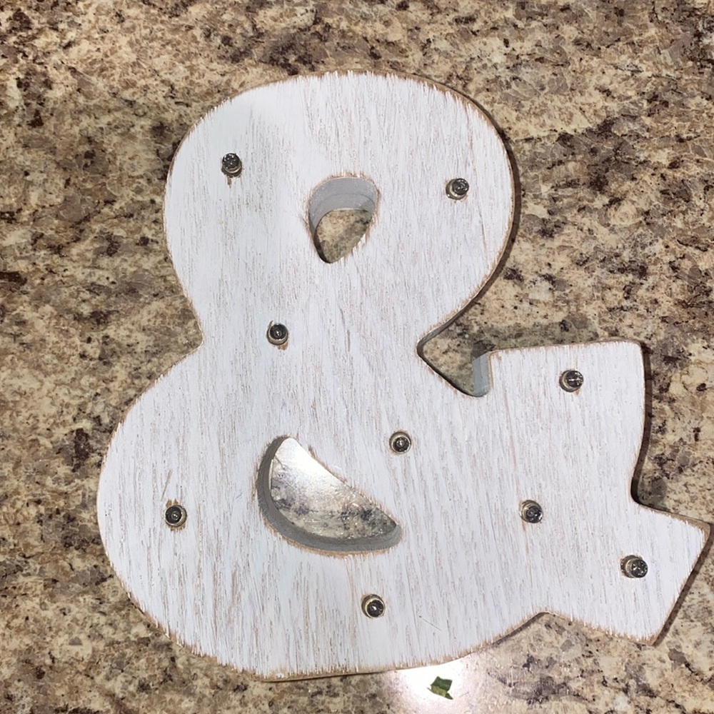 LIGHT UP “&” White Wood SIGN Party DECOR